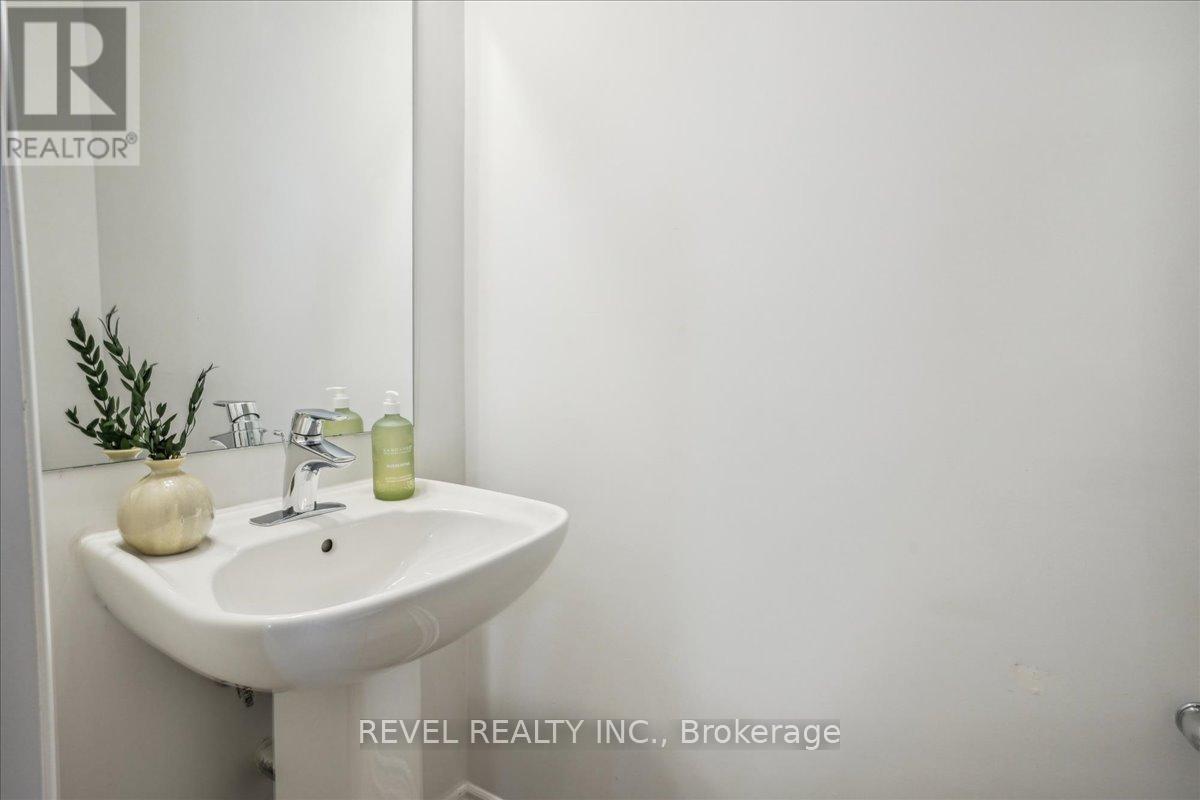 3038 Blacktusk Common, Oakville, Ontario  L6H 7E3 - Photo 9 - W12741326