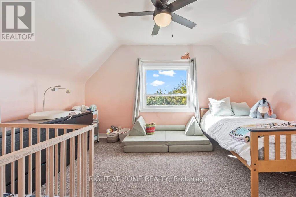 16 Connie Street, Toronto, Ontario  M6L 2J1 - Photo 12 - W12741334