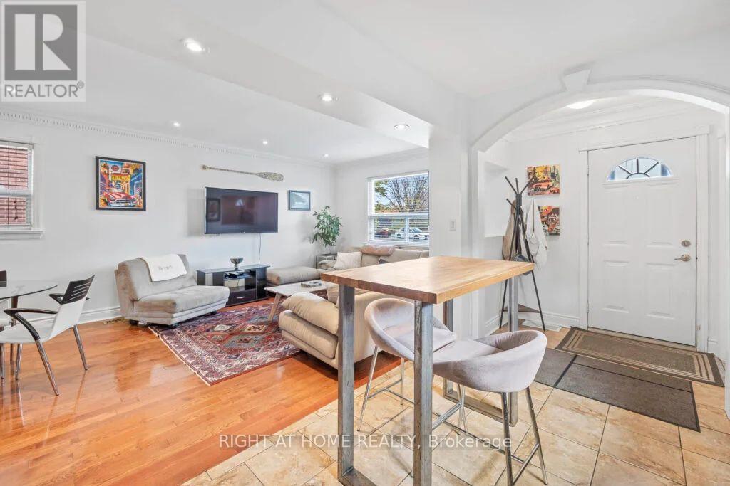 16 Connie Street, Toronto, Ontario  M6L 2J1 - Photo 4 - W12741334