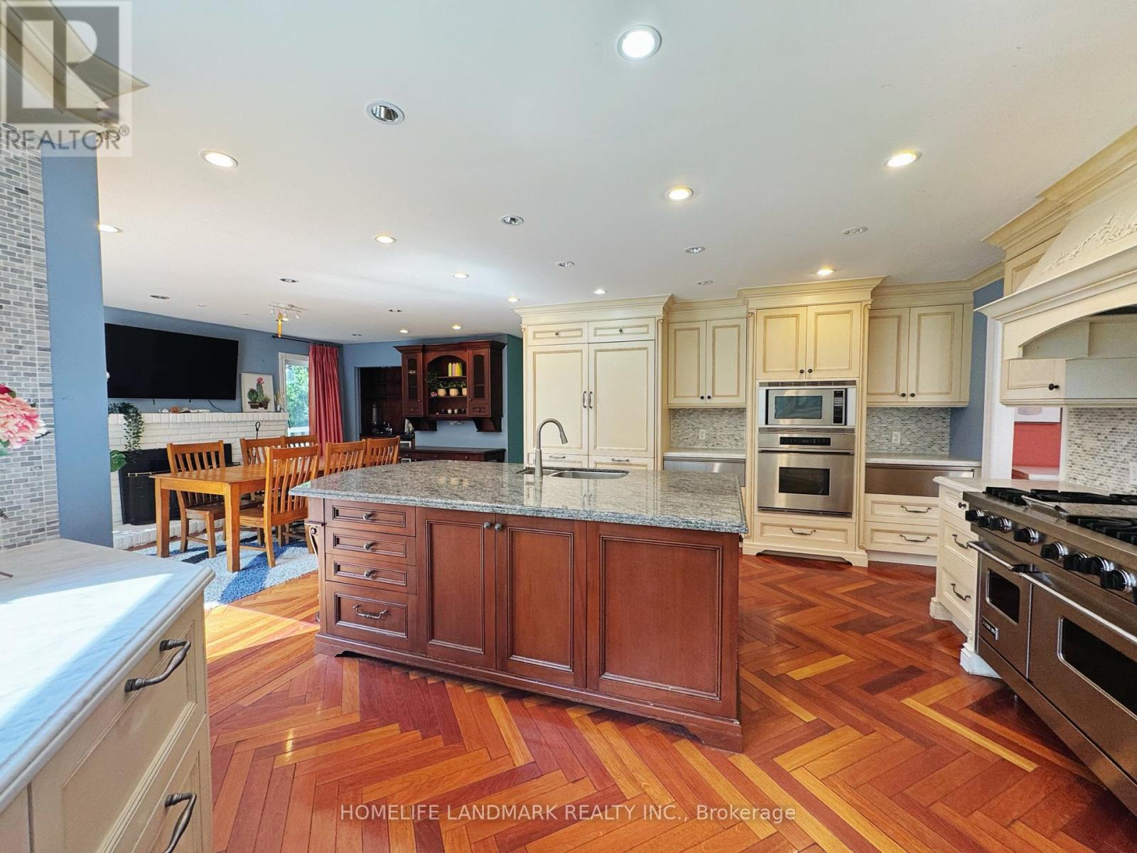 B3 - 2415 Jarvis Street, Mississauga, Ontario  L5C 2P7 - Photo 13 - W12741340