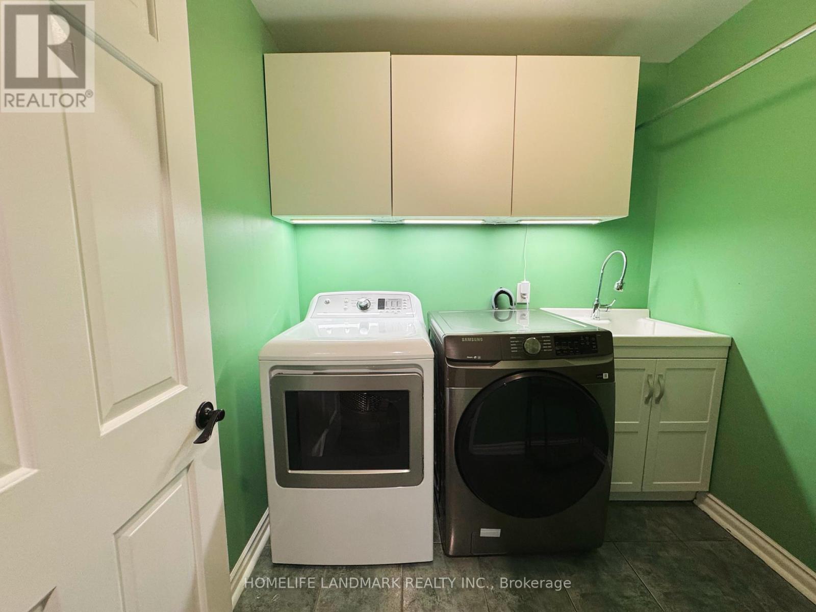 B3 - 2415 Jarvis Street, Mississauga, Ontario  L5C 2P7 - Photo 24 - W12741340