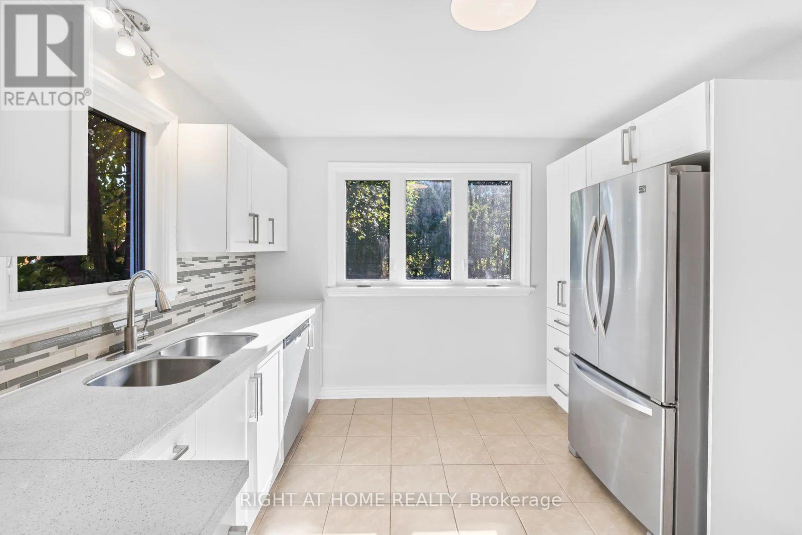 7a - 7 Westhumber Boulevard, Toronto, Ontario  M3B 0A7 - Photo 11 - W12741344