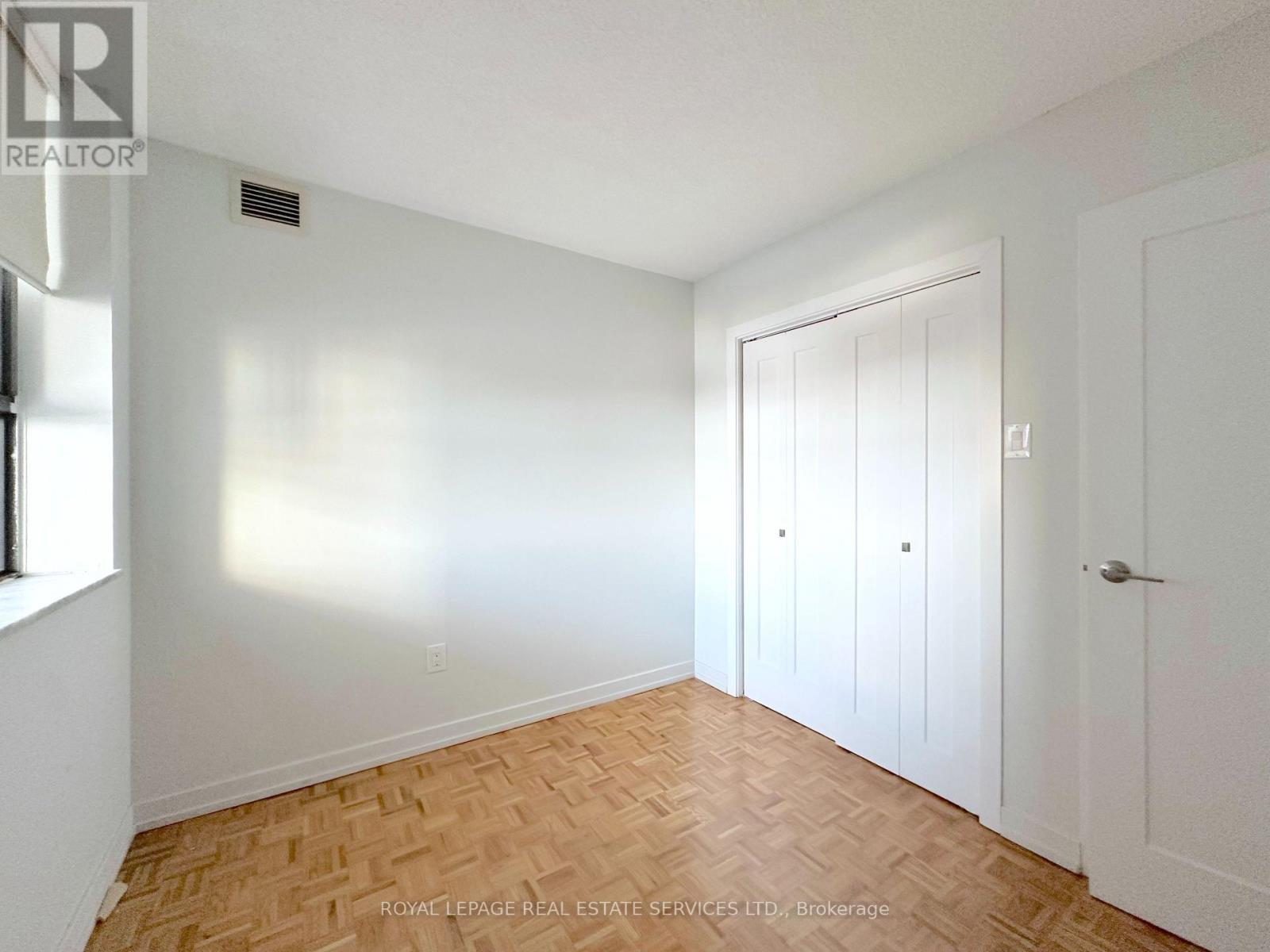 1108 - 190 Clark Boulevard, Brampton, Ontario  L6T 4A8 - Photo 11 - W12741348