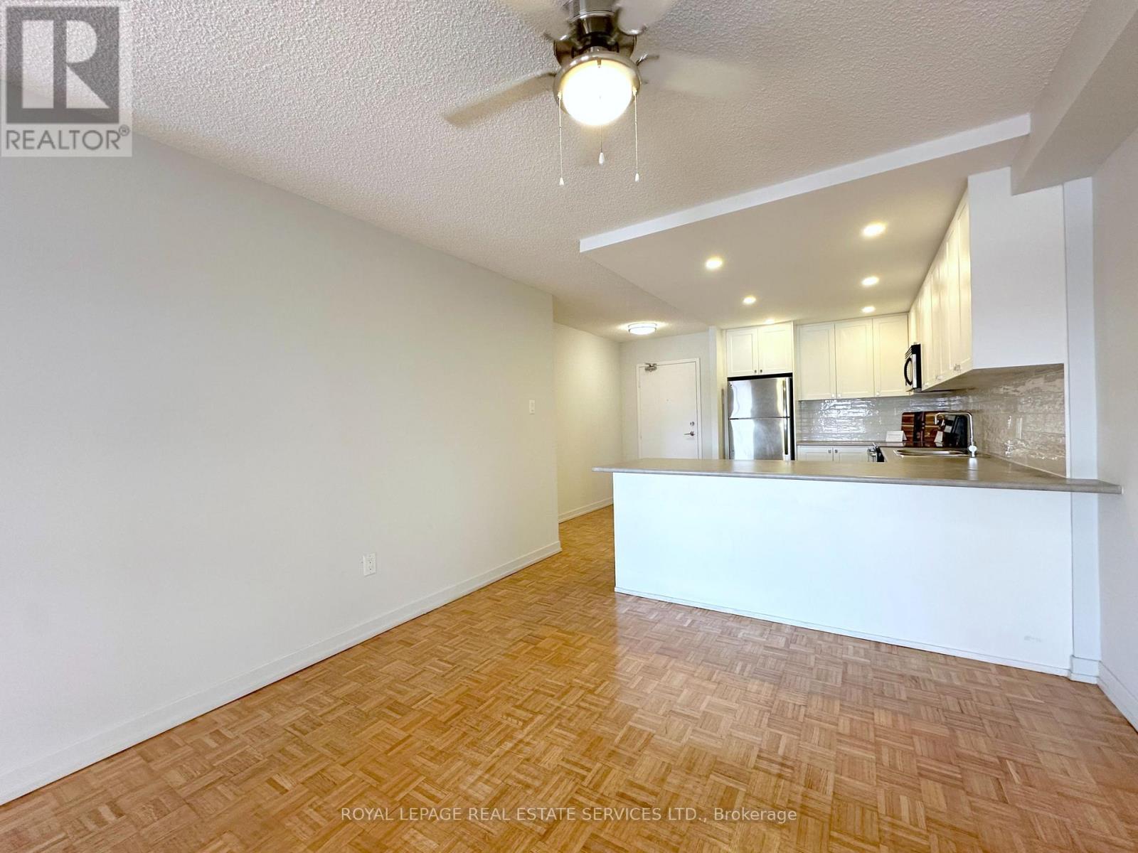 1108 - 190 Clark Boulevard, Brampton, Ontario  L6T 4A8 - Photo 8 - W12741348