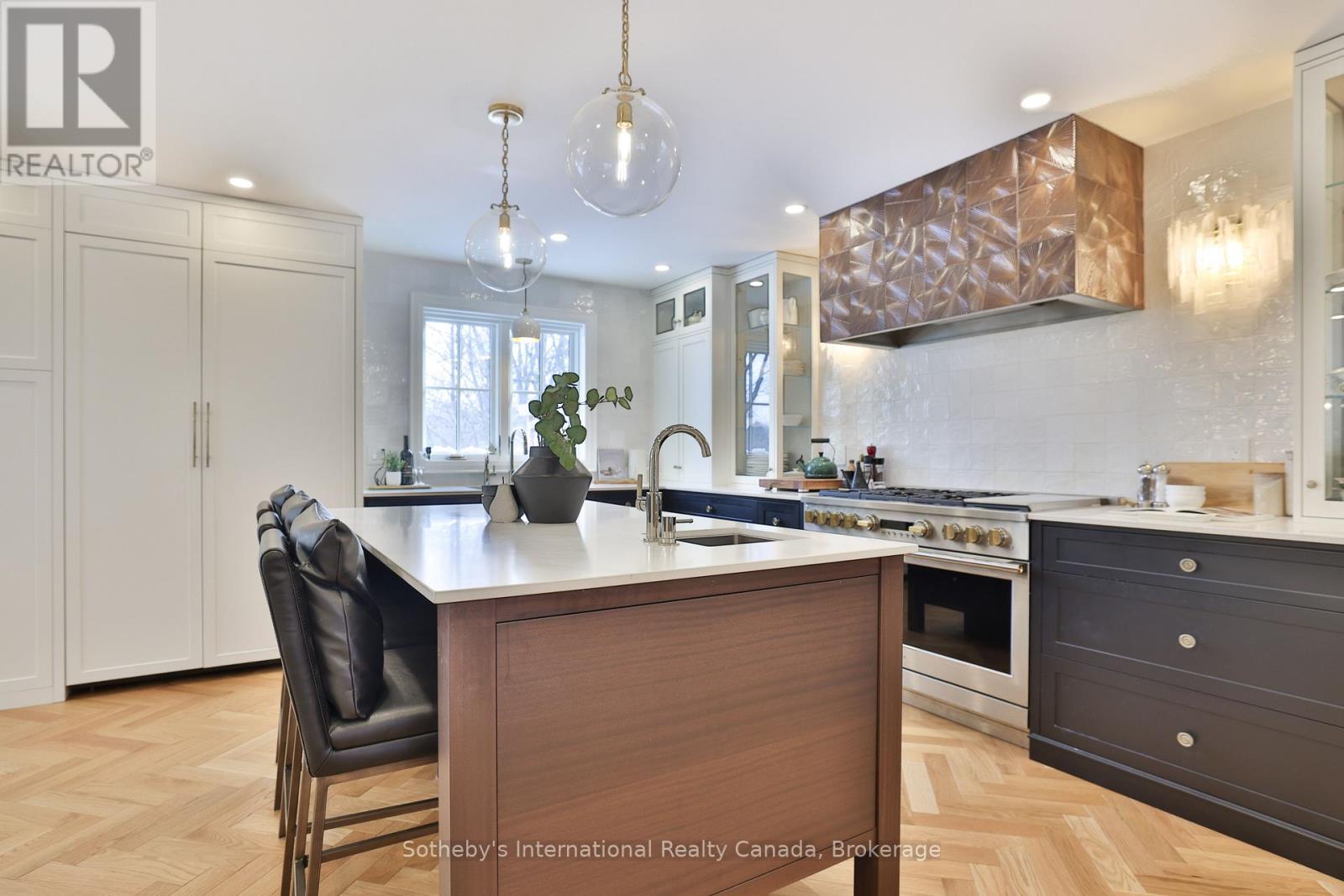 2464 Deer Run Avenue, Oakville, Ontario  L6J 6K9 - Photo 10 - W12741368