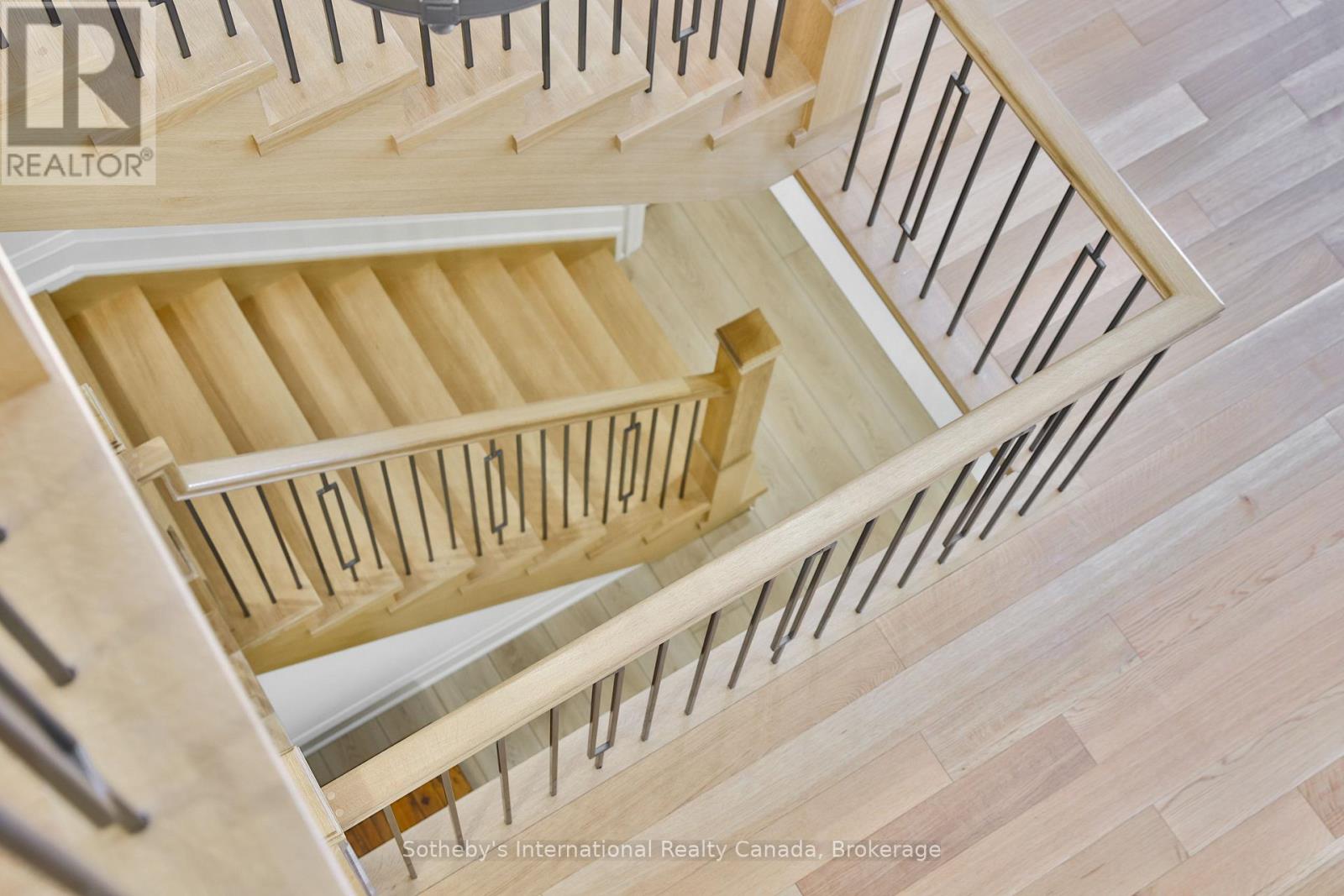 2464 Deer Run Avenue, Oakville, Ontario  L6J 6K9 - Photo 23 - W12741368