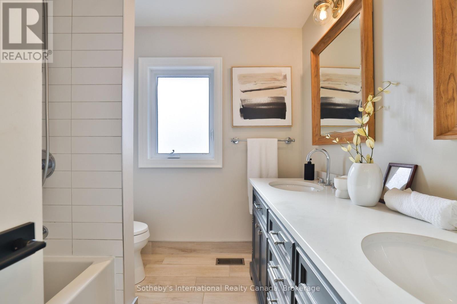 2464 Deer Run Avenue, Oakville, Ontario  L6J 6K9 - Photo 35 - W12741368