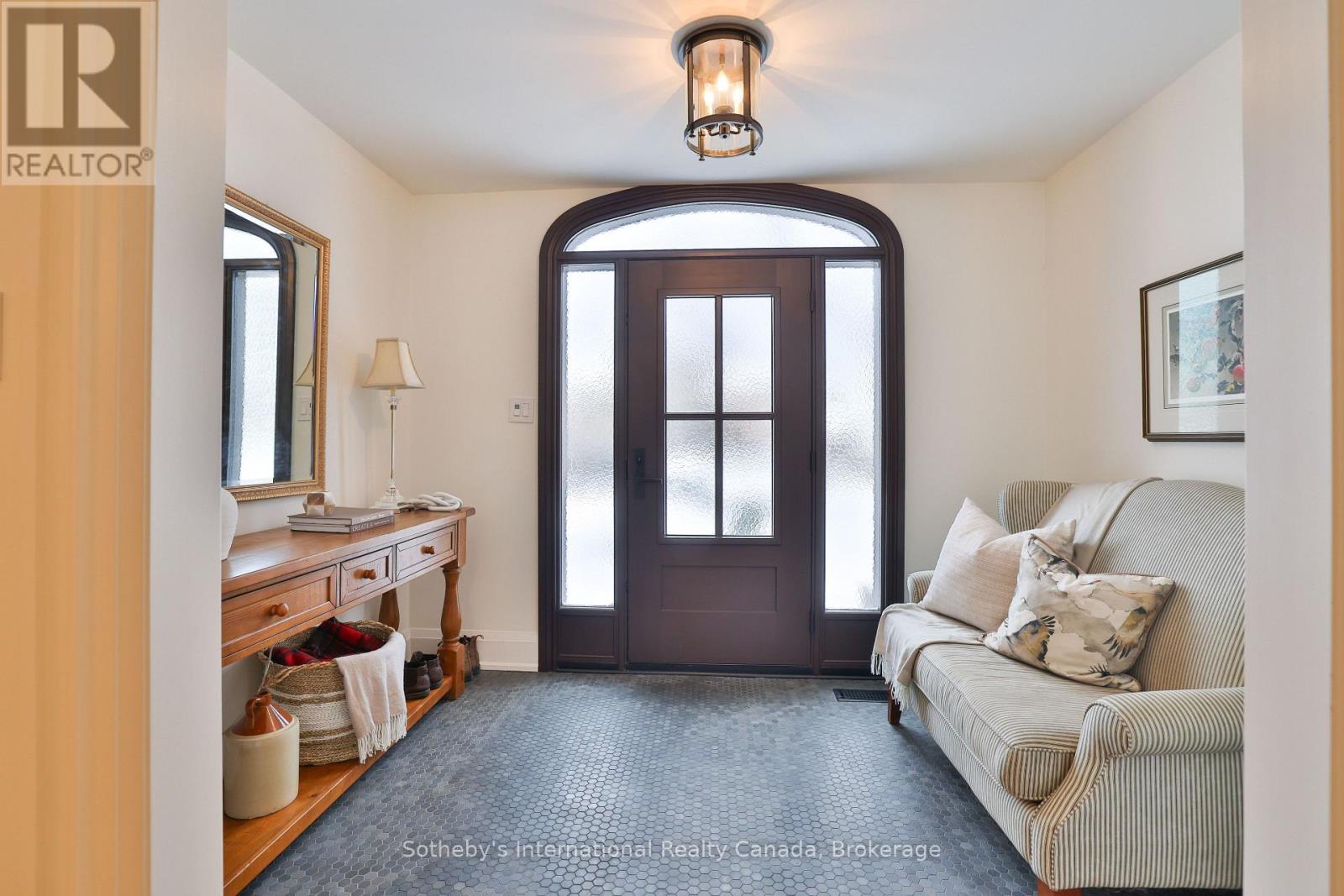 2464 Deer Run Avenue, Oakville, Ontario  L6J 6K9 - Photo 4 - W12741368