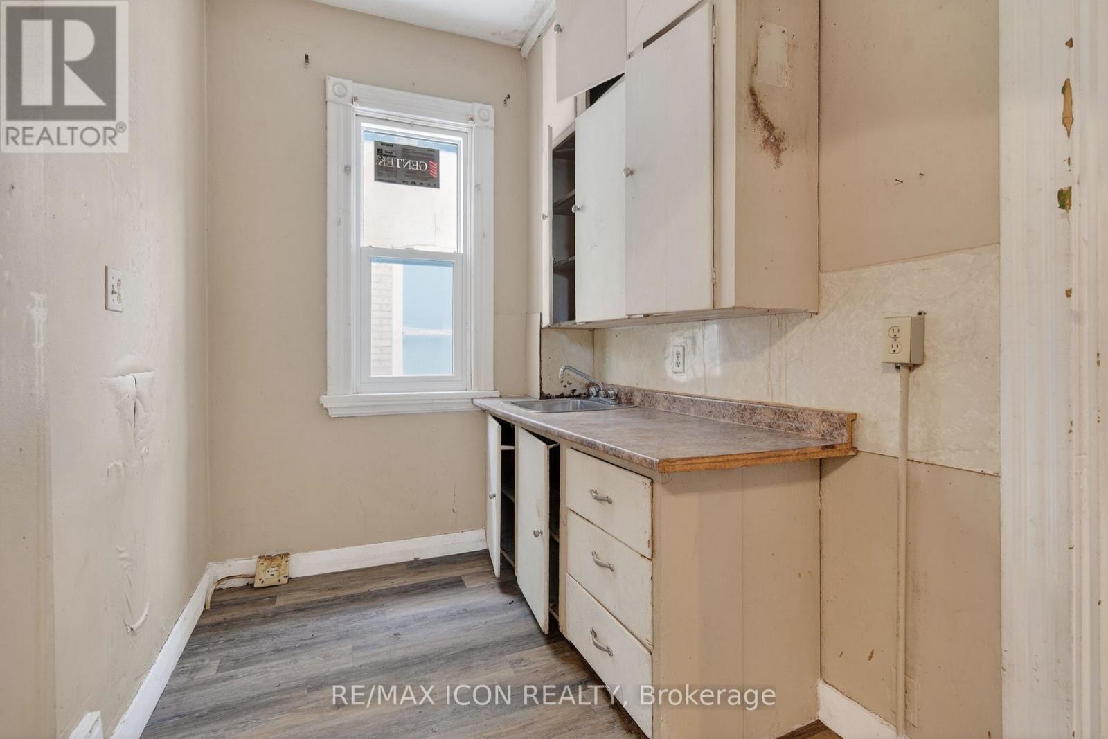 720 Queens Avenue, London East, Ontario  N5W 3H5 - Photo 30 - X12741378