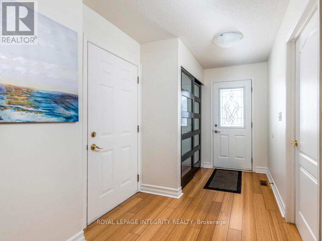 223 Willow Creek Circle, Ottawa, Ontario  K2G 7B1 - Photo 4 - X12741380