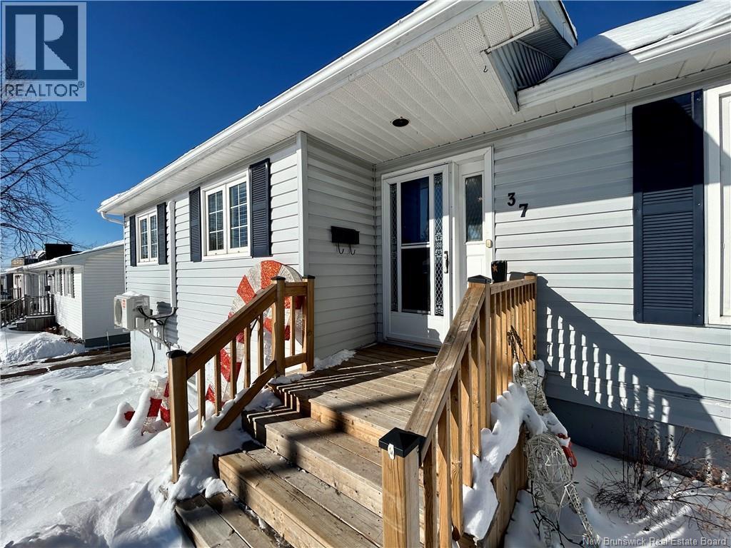 37 Bahama Street, Dieppe, New Brunswick  E1A 4Z1 - Photo 3 - NB132881