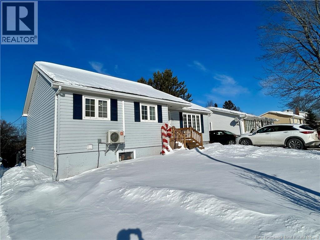 37 Bahama Street, Dieppe, New Brunswick  E1A 4Z1 - Photo 4 - NB132881