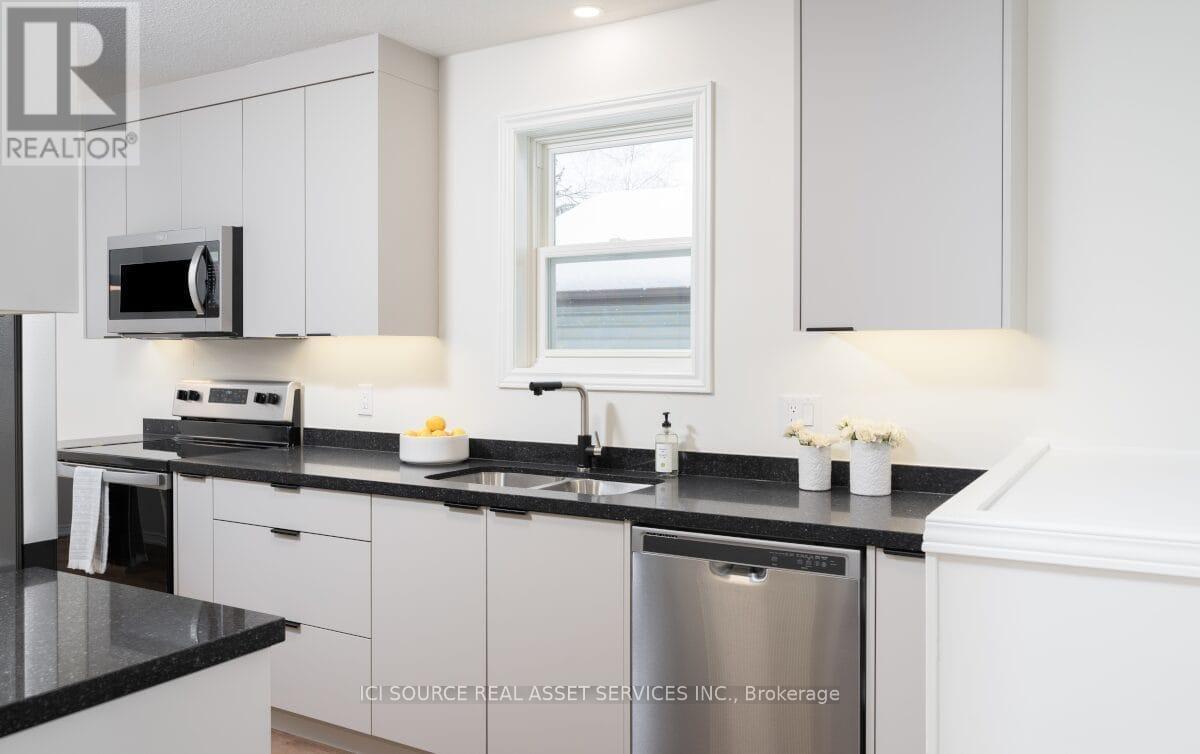 Main Fl - 18 Louise Lane, Orillia, Ontario  L3V 7W1 - Photo 2 - S12741360