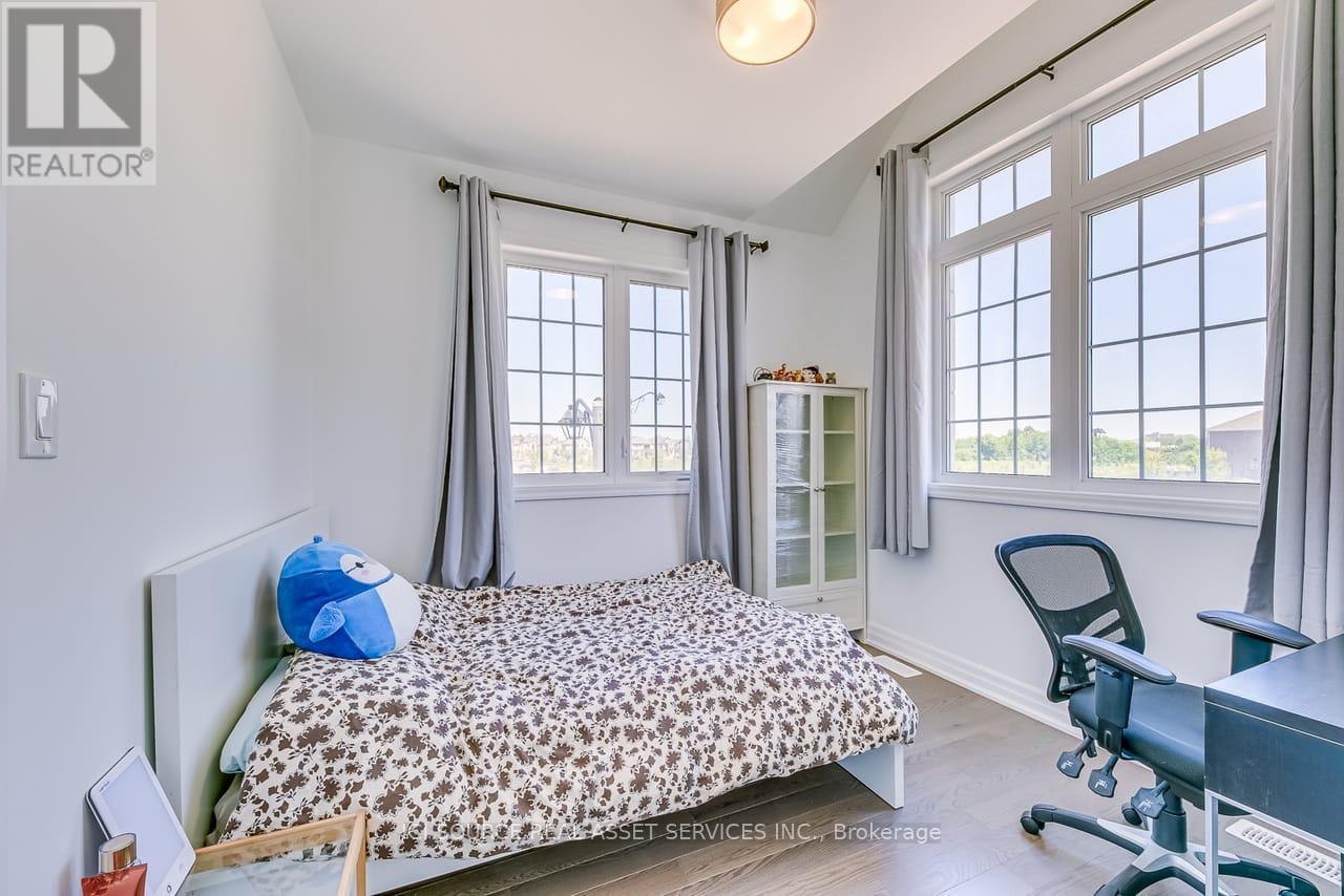 1392 Hydrangea Gardens, Oakville, Ontario  L6H 7G1 - Photo 16 - W12741352