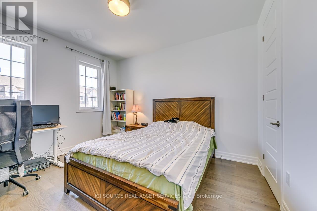 1392 Hydrangea Gardens, Oakville, Ontario  L6H 7G1 - Photo 17 - W12741352