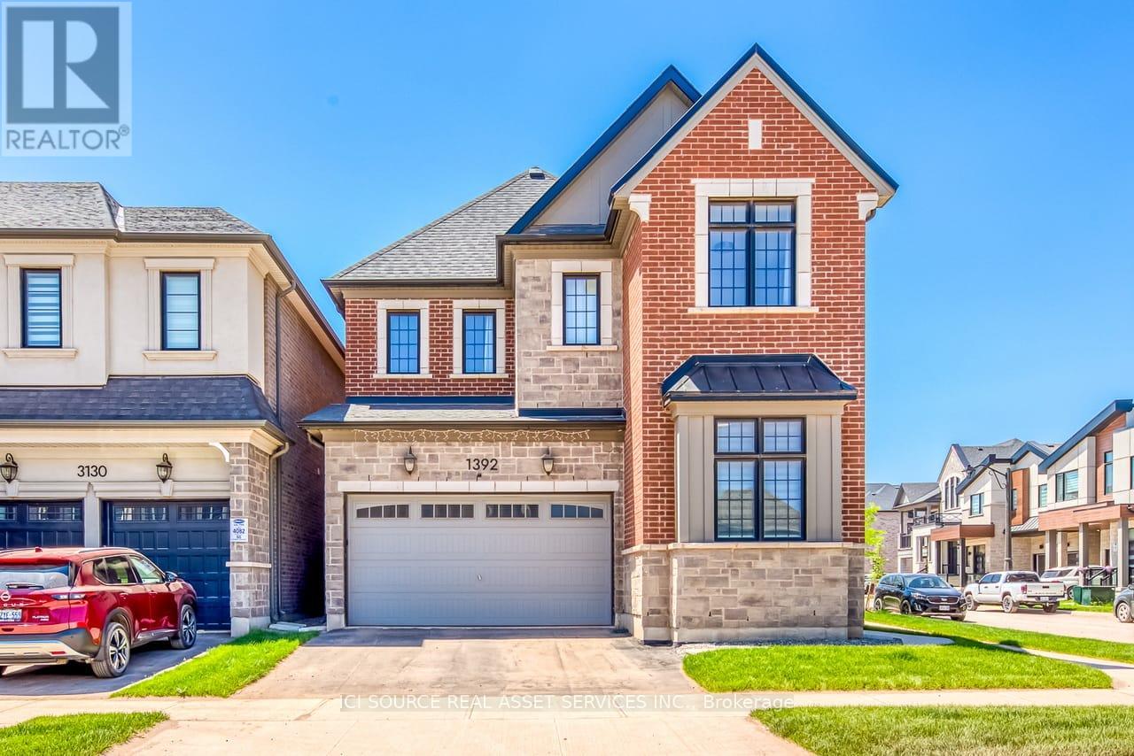 1392 Hydrangea Gardens, Oakville, Ontario  L6H 7G1 - Photo 2 - W12741352