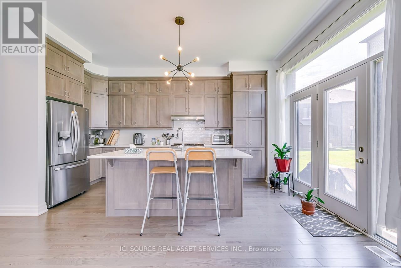 1392 Hydrangea Gardens, Oakville, Ontario  L6H 7G1 - Photo 8 - W12741352