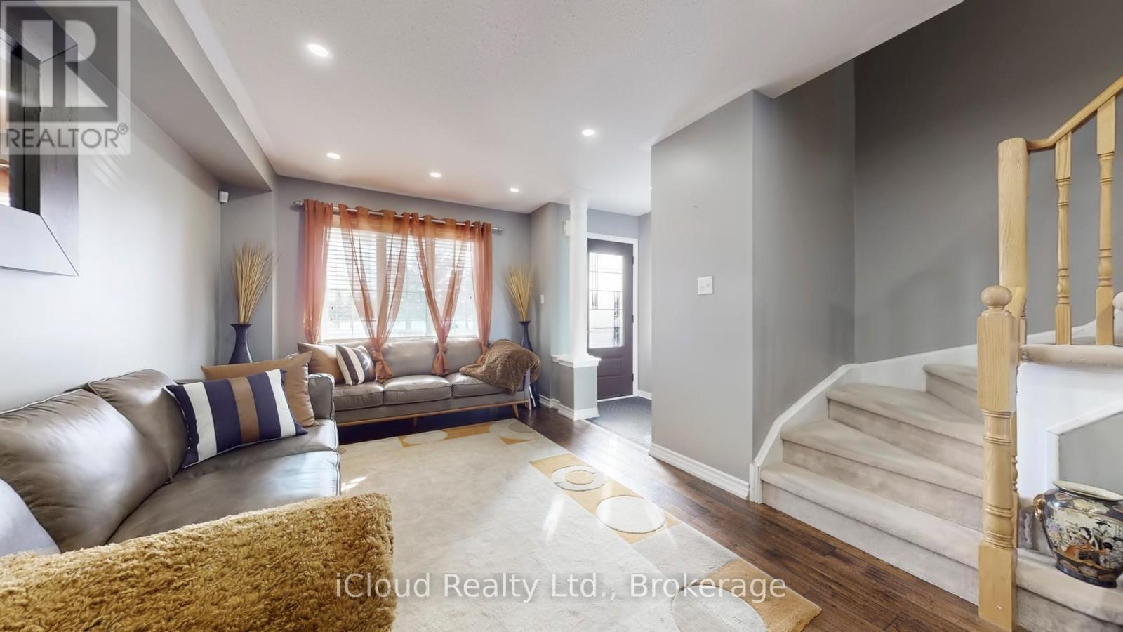 52 Tianalee Crescent, Brampton, Ontario  L7A 2X2 - Photo 6 - W12741356