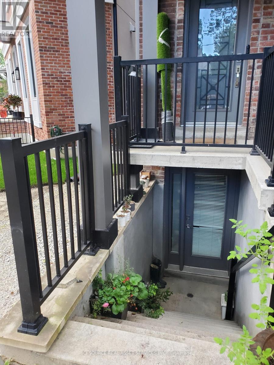 B1 - 15 Highview Crescent, Toronto, Ontario  M6H 2Y3 - Photo 3 - W12741372