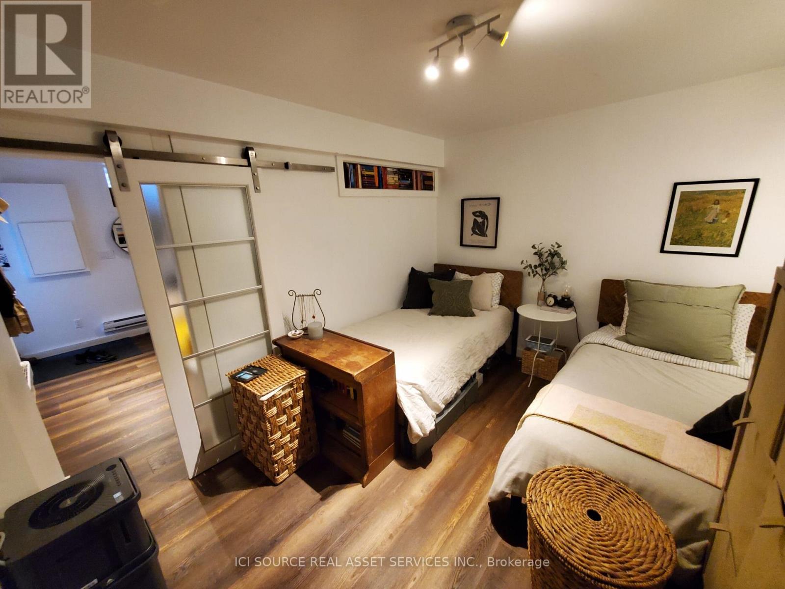 B1 - 15 Highview Crescent, Toronto, Ontario  M6H 2Y3 - Photo 7 - W12741372