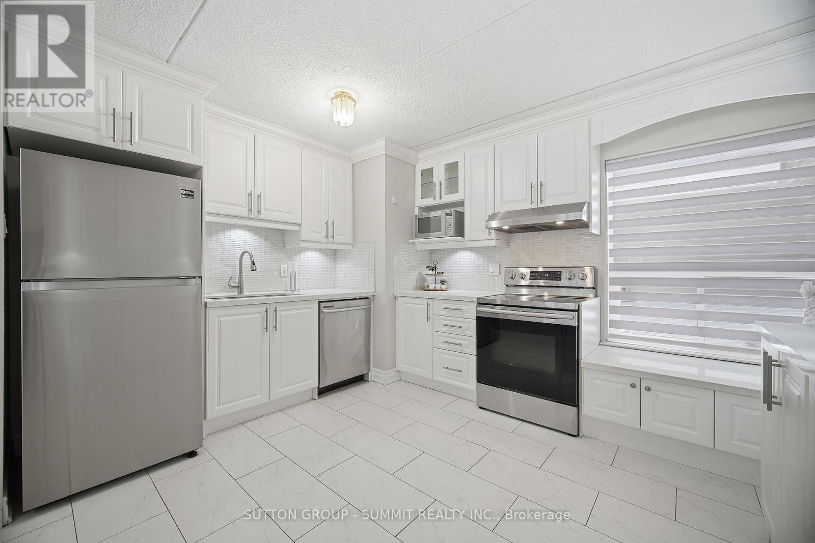 211 - 180 Mississauga Valley Boulevard, Mississauga, Ontario  L5A 3M2 - Photo 19 - W12741374