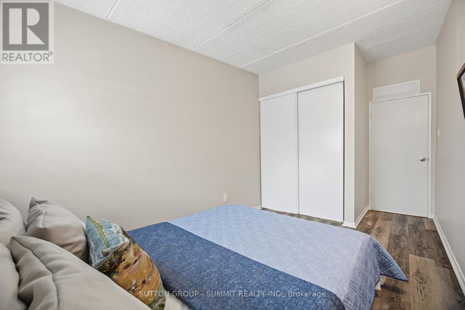 211 - 180 Mississauga Valley Boulevard, Mississauga, Ontario  L5A 3M2 - Photo 34 - W12741374