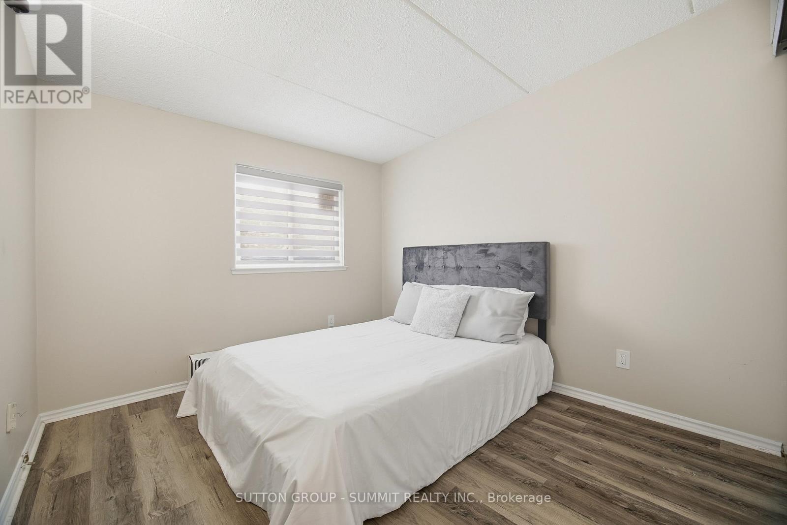 211 - 180 Mississauga Valley Boulevard, Mississauga, Ontario  L5A 3M2 - Photo 35 - W12741374