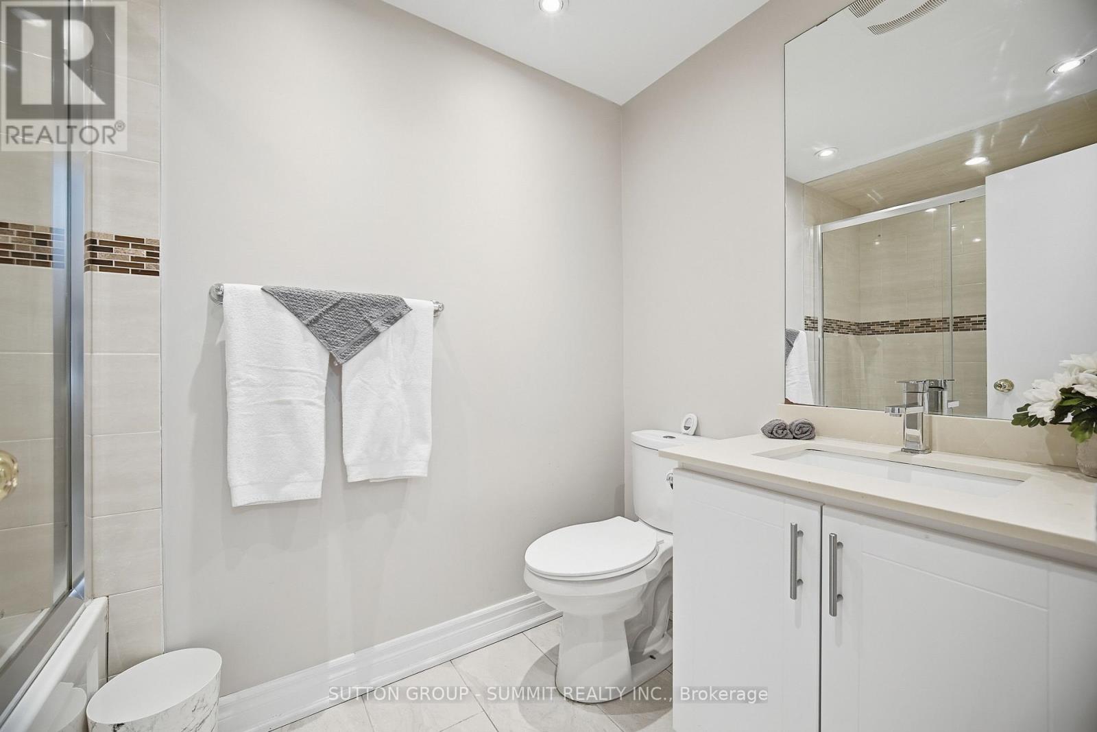 211 - 180 Mississauga Valley Boulevard, Mississauga, Ontario  L5A 3M2 - Photo 38 - W12741374