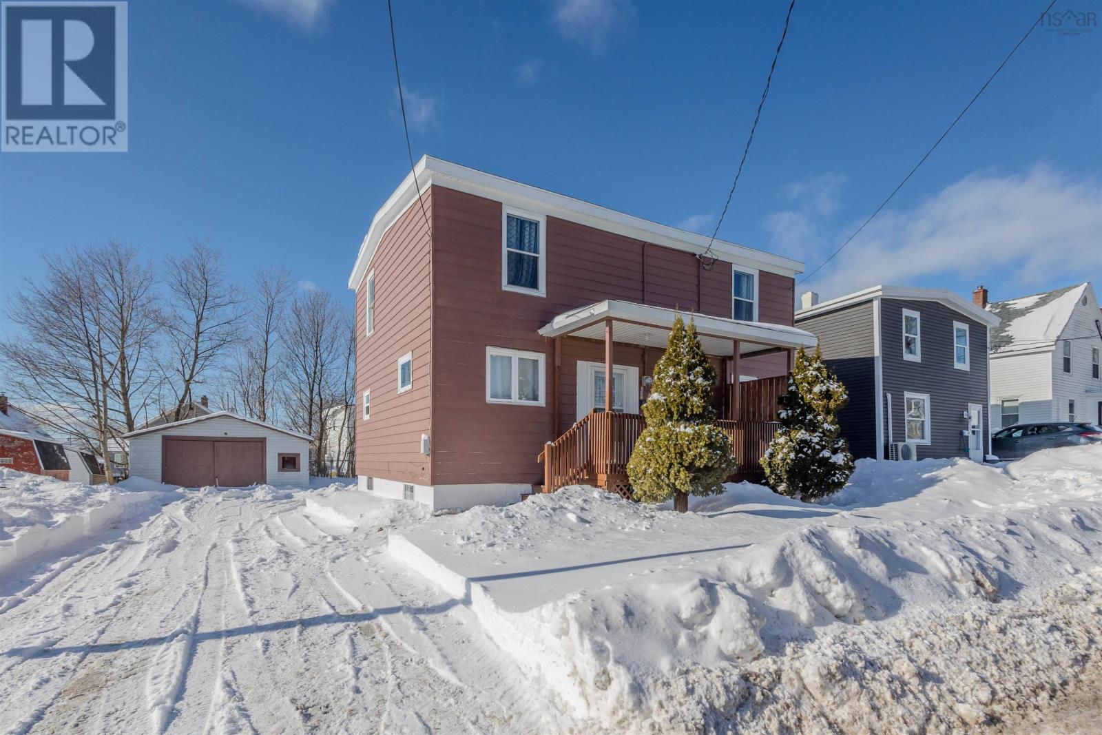 192-194 Gatacre Street, Sydney, Nova Scotia  B1N 1Z2 - Photo 4 - 202601117