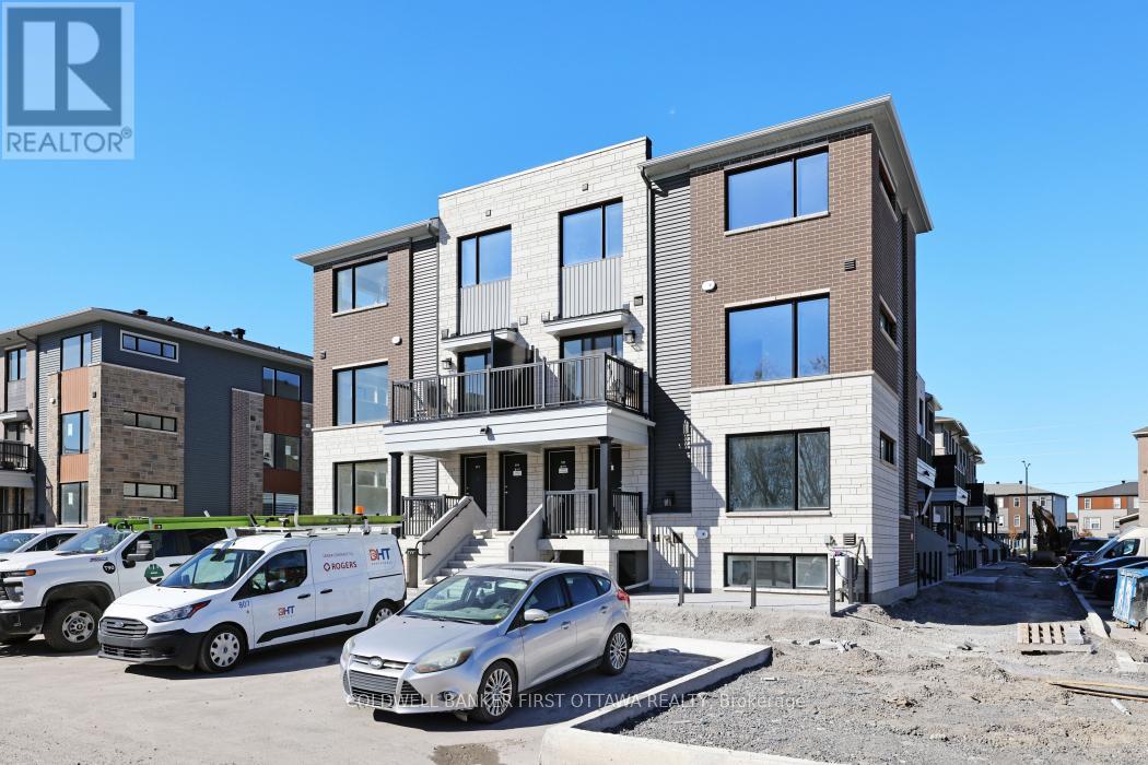 917 Creekway Private, Ottawa, Ontario  K2T 0S9 - Photo 2 - X12741392