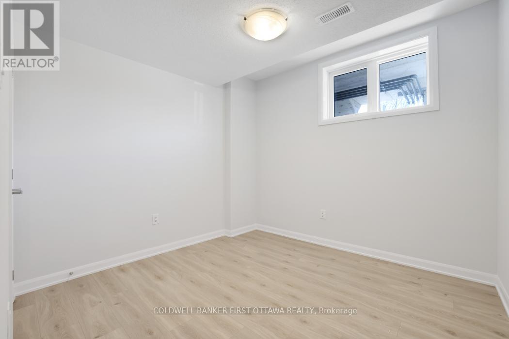 917 Creekway Private, Ottawa, Ontario  K2T 0S9 - Photo 20 - X12741392