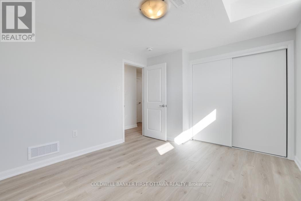 917 Creekway Private, Ottawa, Ontario  K2T 0S9 - Photo 25 - X12741392