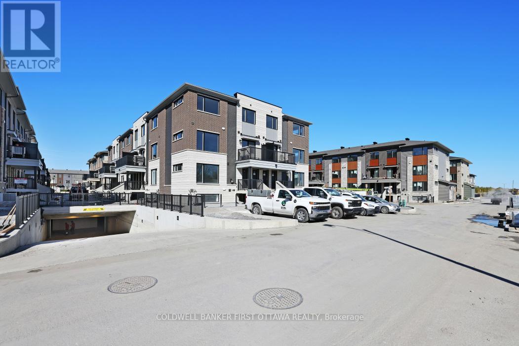 917 Creekway Private, Ottawa, Ontario  K2T 0S9 - Photo 3 - X12741392