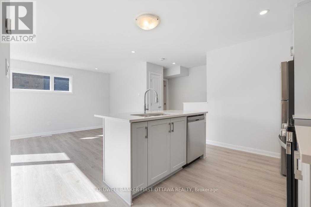 917 Creekway Private, Ottawa, Ontario  K2T 0S9 - Photo 7 - X12741392