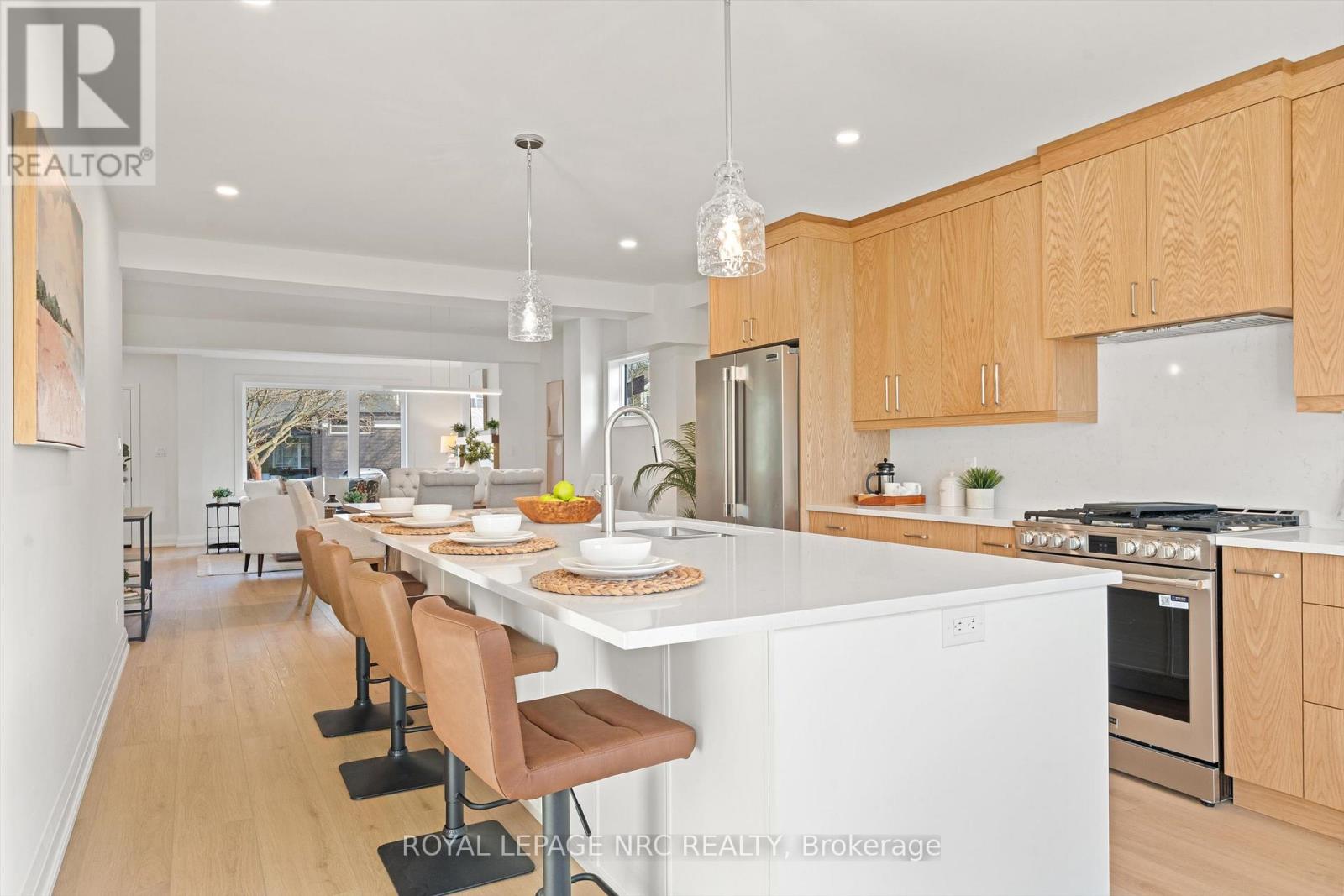 118 Glenwood Avenue, St. Catharines, Ontario  L2R 4C7 - Photo 14 - X12741388