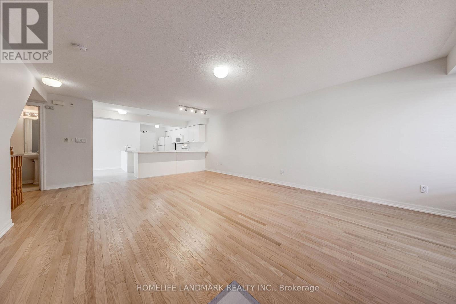 19 - 118 Finch Avenue W, Toronto, Ontario  M2N 7G2 - Photo 3 - C12741410