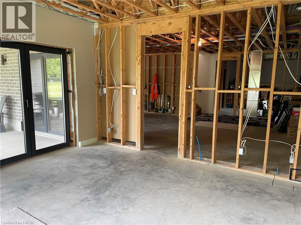 670 Bishopsgate Road Unit# 9, Paris, Ontario  N3L 3E3 - Photo 38 - 40774559