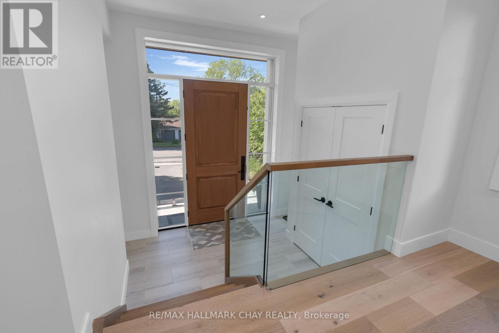 98 Shanty Bay Road, Barrie, Ontario  L4M 1E2 - Photo 5 - S12741400