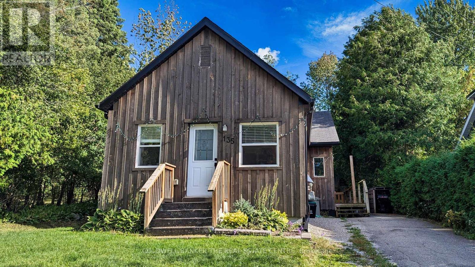 135 SIMCOE STREET, Orillia, Ontario