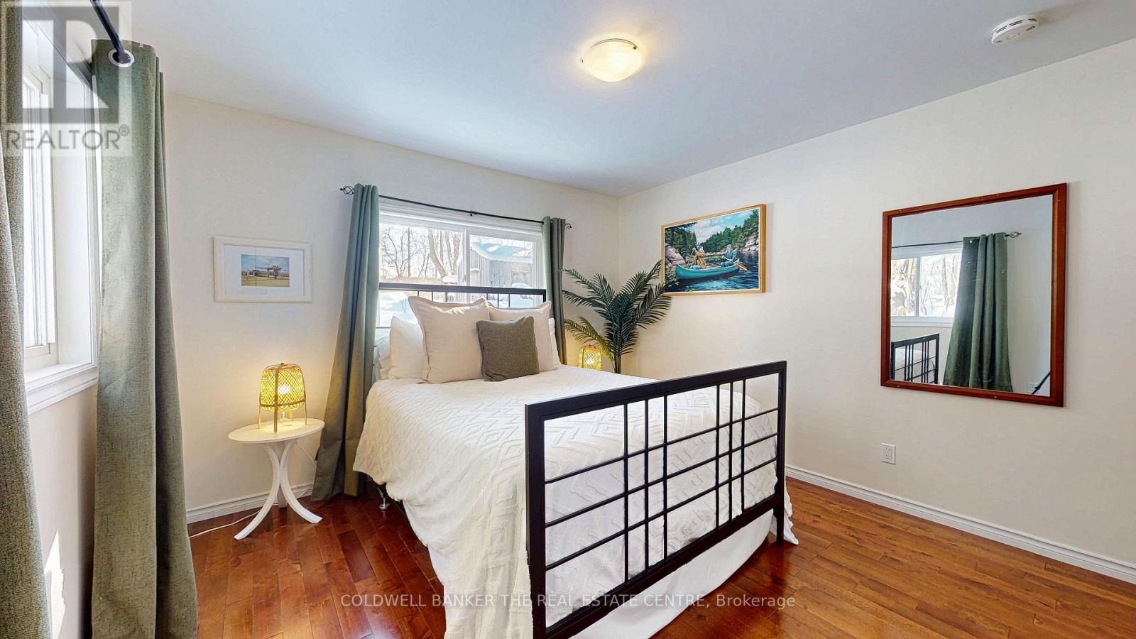 135 Simcoe Street, Orillia, Ontario  L3V 1G8 - Photo 10 - S12741408