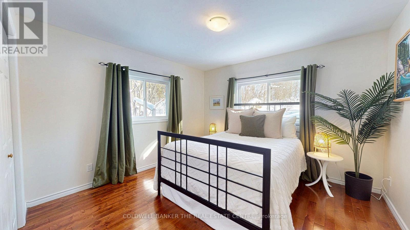 135 Simcoe Street, Orillia, Ontario  L3V 1G8 - Photo 9 - S12741408