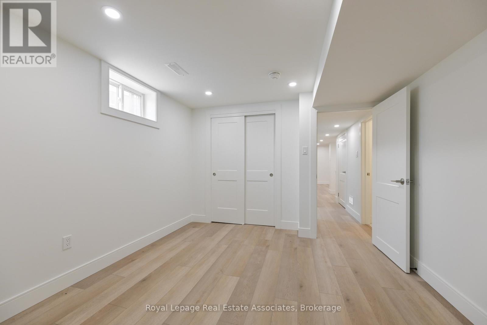 8 Mcnally Street, Halton Hills, Ontario  L7G 6B7 - Photo 14 - W12741396