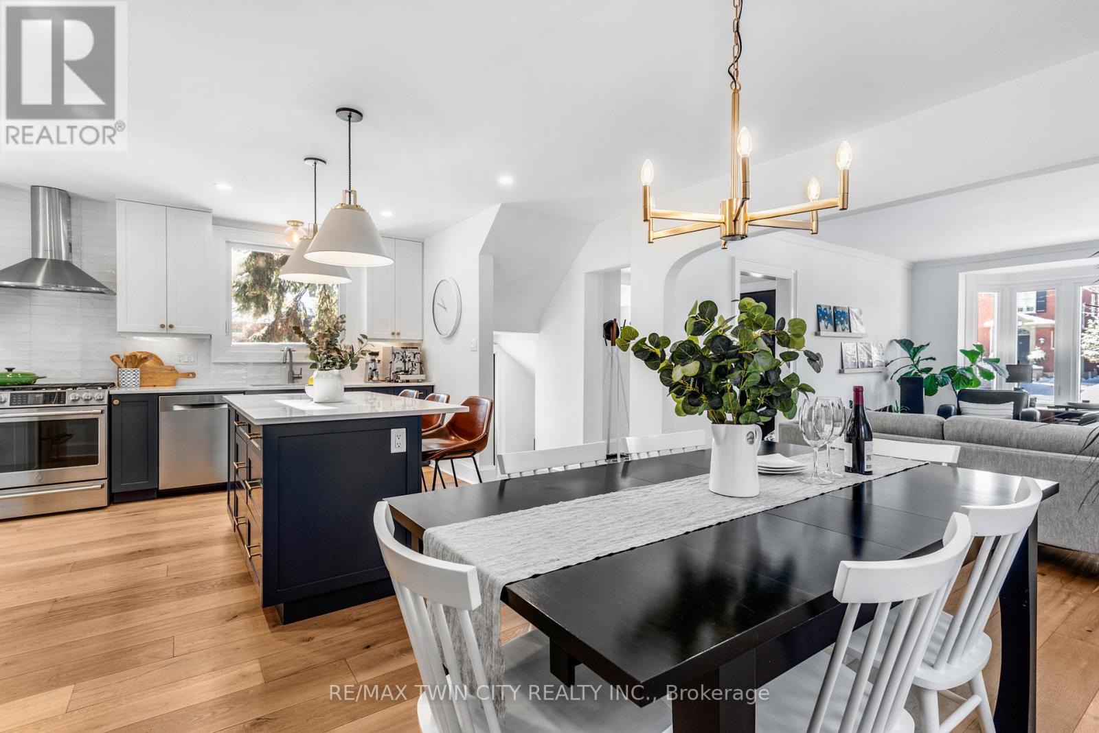 86 Earl Street, Kitchener, Ontario  N2M 2V9 - Photo 10 - X12741386