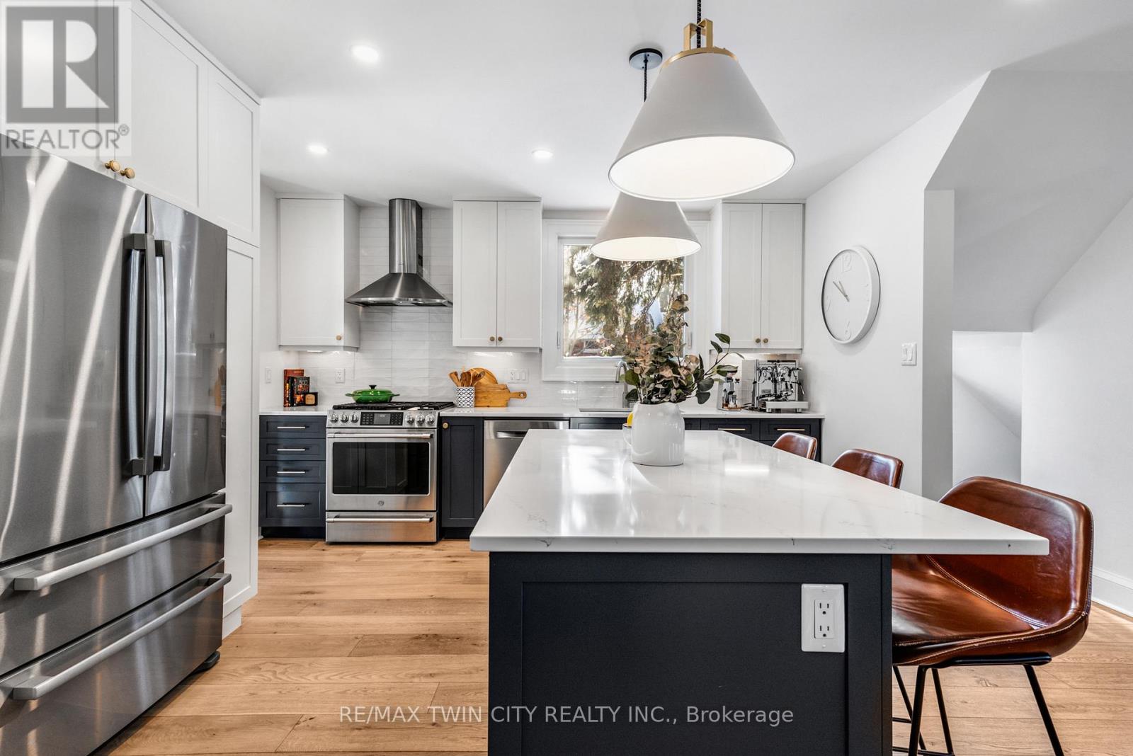 86 Earl Street, Kitchener, Ontario  N2M 2V9 - Photo 11 - X12741386