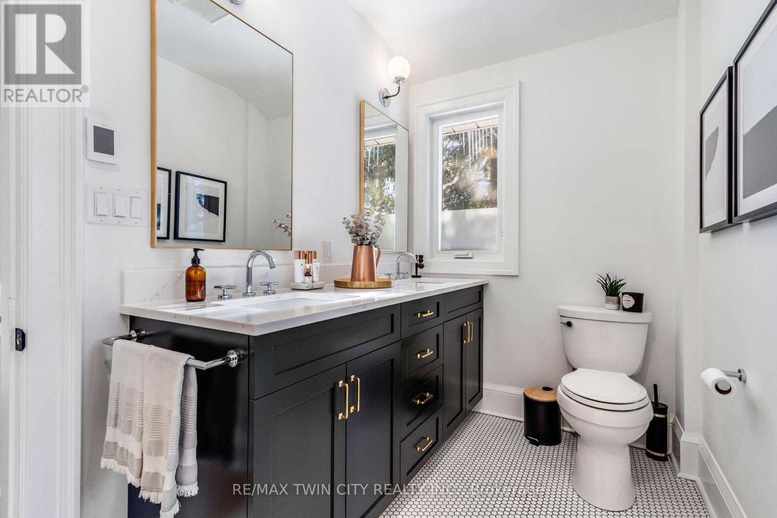 86 Earl Street, Kitchener, Ontario  N2M 2V9 - Photo 29 - X12741386