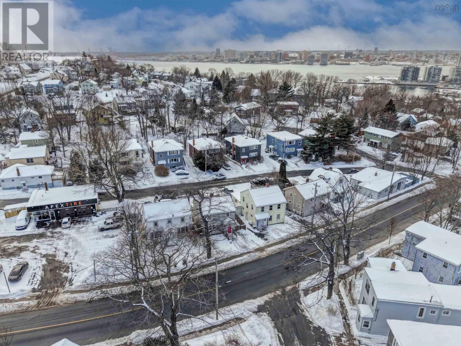 332 Portland Street, Dartmouth, Nova Scotia  B2Y 1K6 - Photo 2 - 202601743