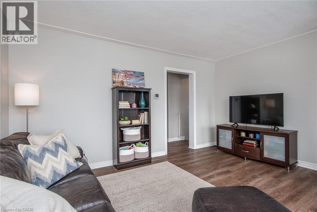 35 Roberts Crescent, Kitchener, Ontario  N2E 1A6 - Photo 11 - 40801526