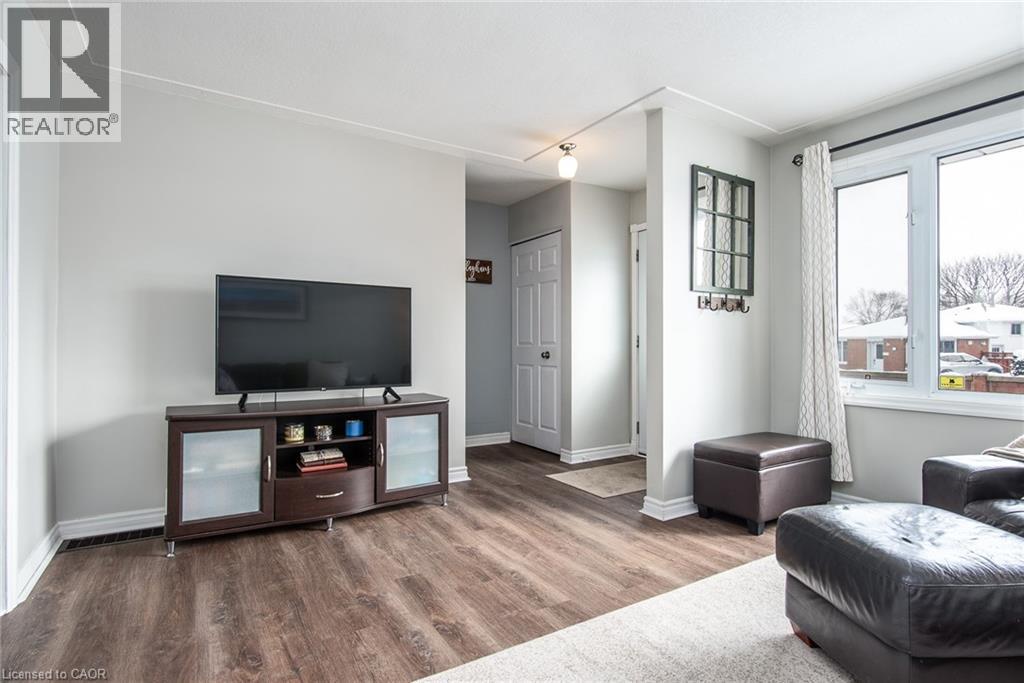 35 Roberts Crescent, Kitchener, Ontario  N2E 1A6 - Photo 12 - 40801526