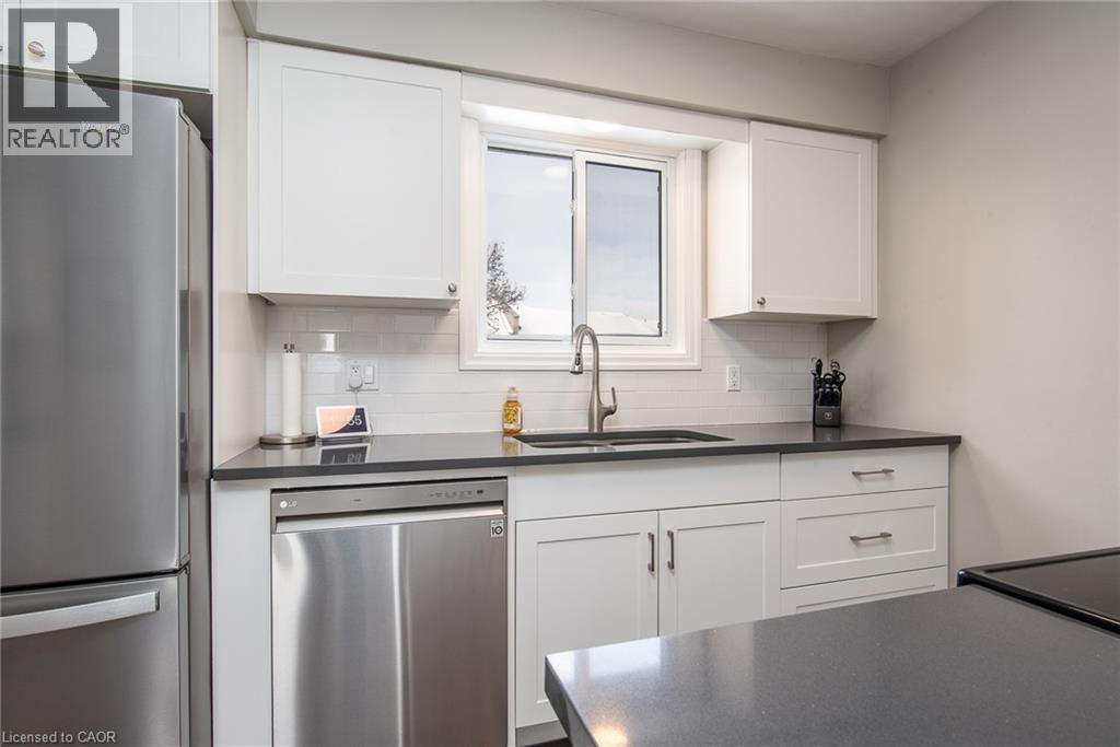 35 Roberts Crescent, Kitchener, Ontario  N2E 1A6 - Photo 18 - 40801526