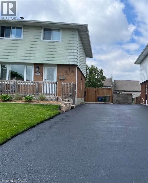 35 Roberts Crescent, Kitchener, Ontario  N2E 1A6 - Photo 3 - 40801526